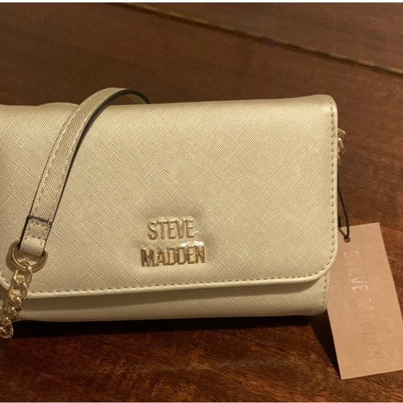 Steve Madden, women’s crossbody, lite gold 8X5X2 NWT - Picture 3 of 6